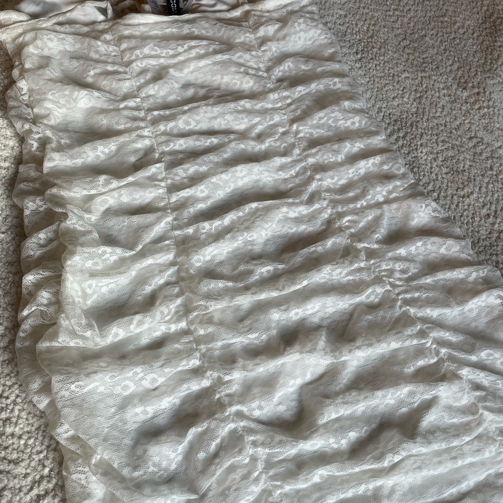 H&M White Ruched Dress - Picture 3 of 3